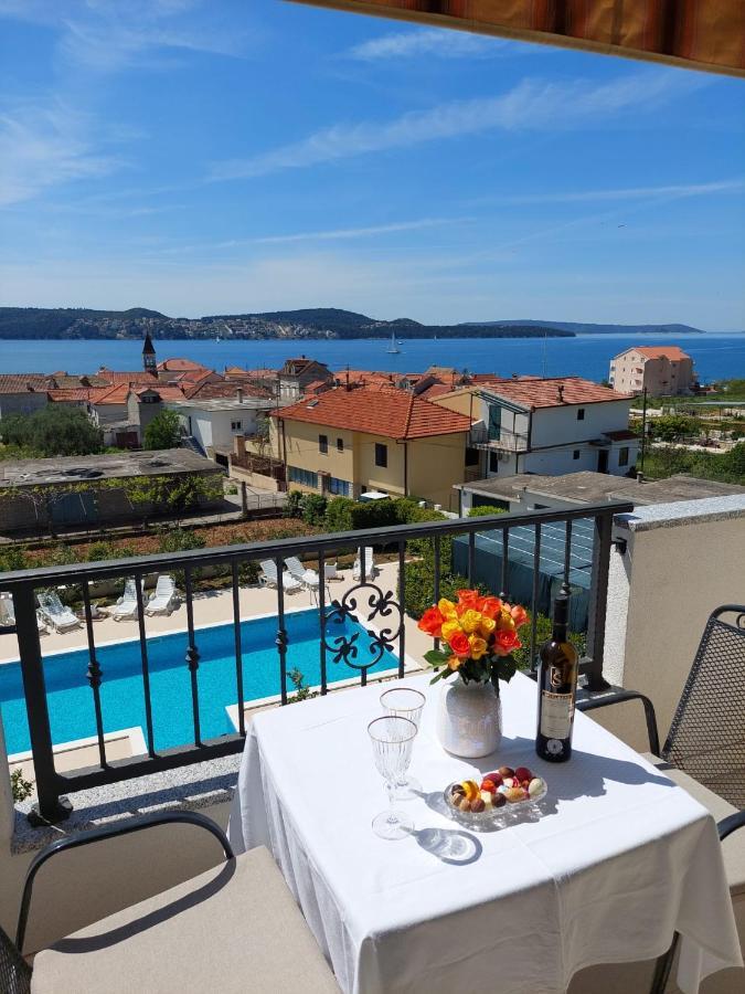 Apartments Zulim Trogir Luaran gambar