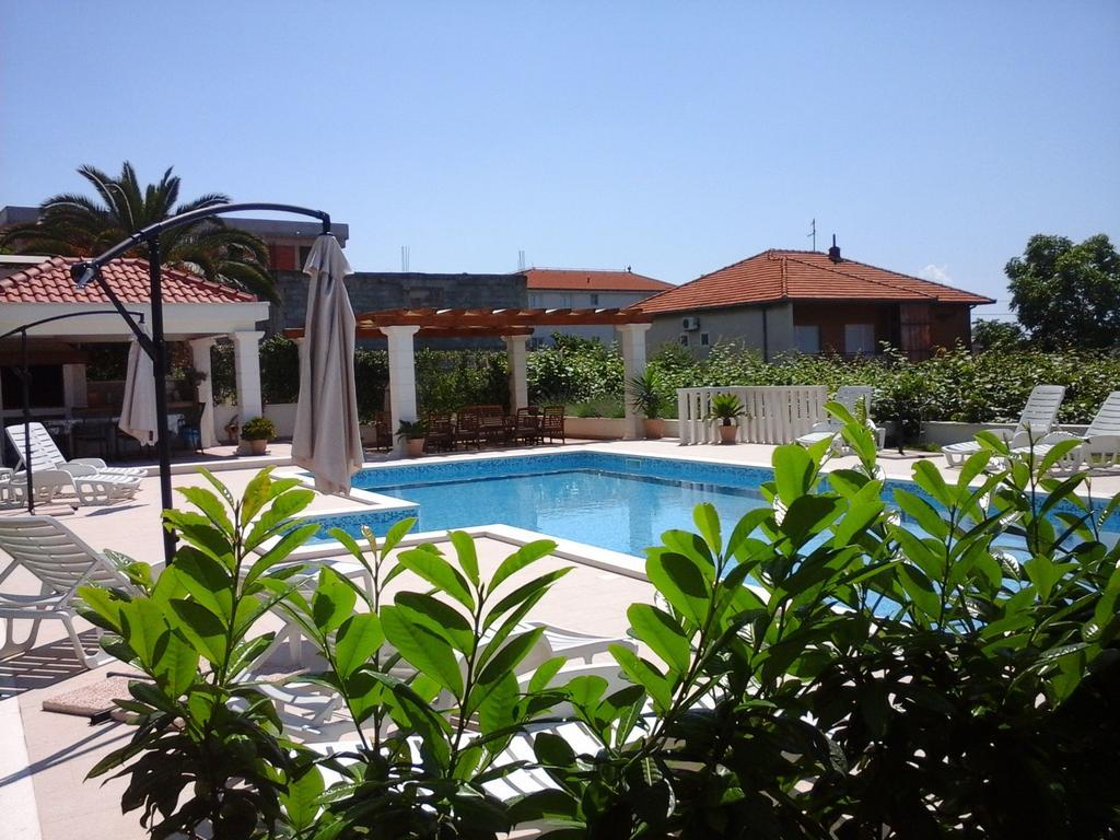 Apartments Zulim Trogir Luaran gambar