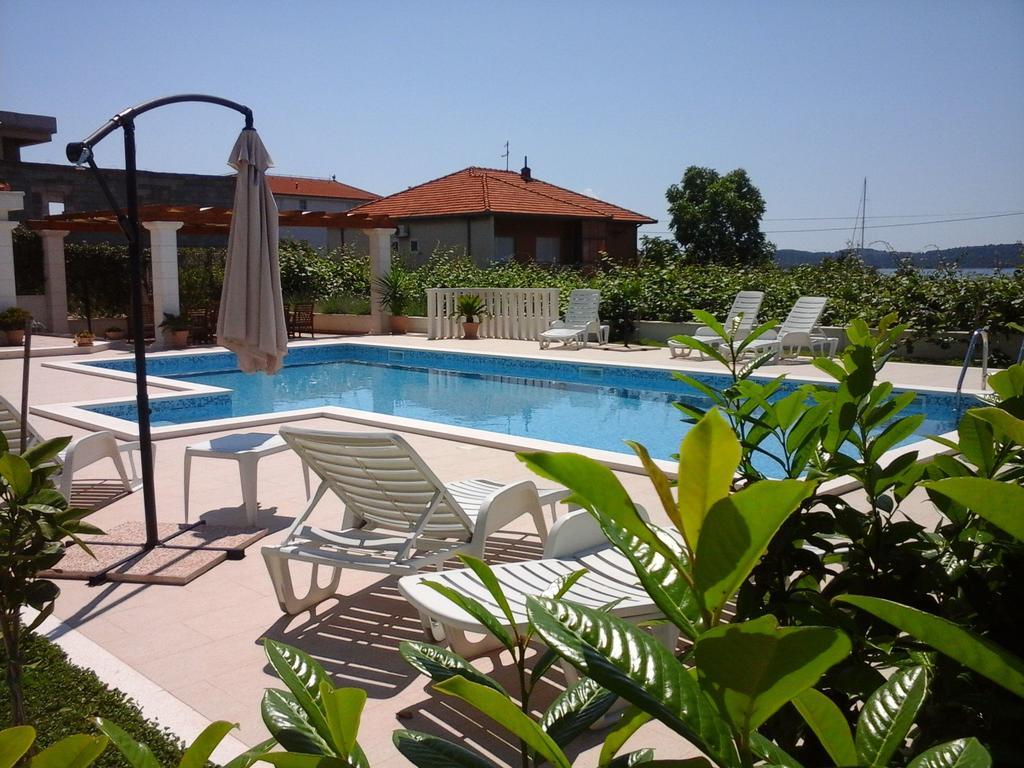 Apartments Zulim Trogir Luaran gambar